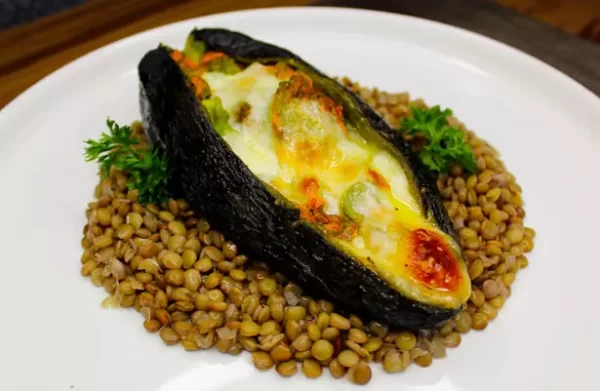 Chile Relleno de Flor de Calabaza y Queso