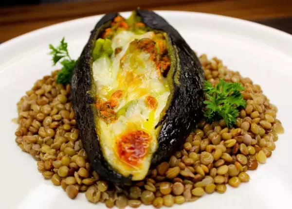 Chile Relleno de Flor de Calabaza y Queso